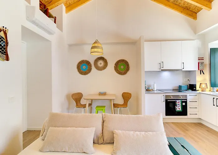 Dom wakacyjny Casa Da Charming Town House